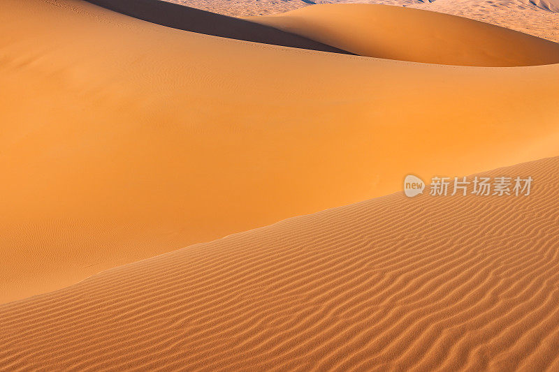 沙子和Erg Chebbi沙漠，Merzouga，摩洛哥，北非